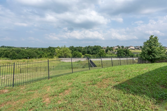 view of yard featuring a rural view