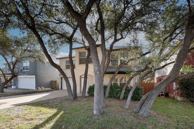 view of front of house featuring a garage