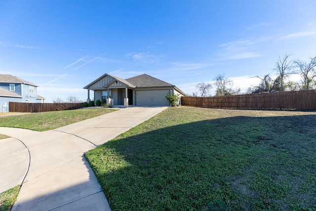 Listing photo 3 for 312 Garcitas Creek Ln, Hutto TX 78634