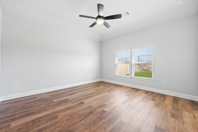 unfurnished room featuring wood-type flooring and ceiling fan