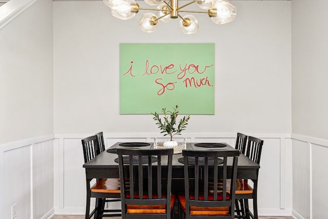 dining room featuring an inviting chandelier