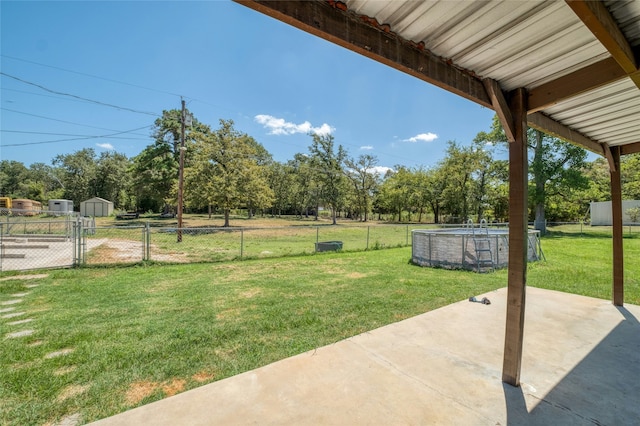 view of yard with a patio area