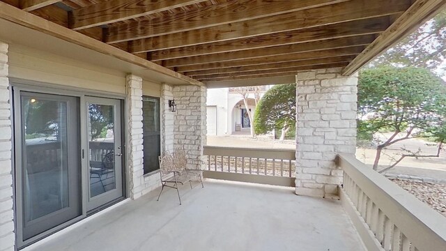 106 Firebird Cv, Lakeway, TX 78734 - view of covered porch