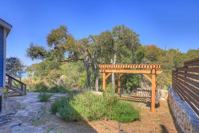 view of yard featuring a pergola