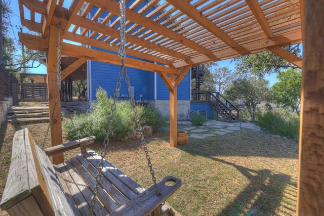 view of yard with a pergola