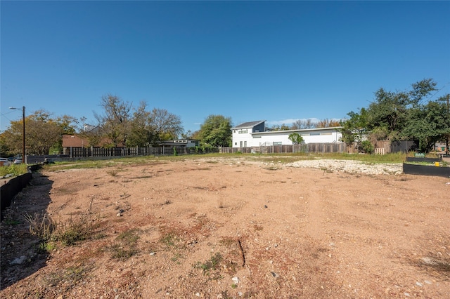 Listing photo 2 for 1402 Cedar Ave, Austin TX 78702