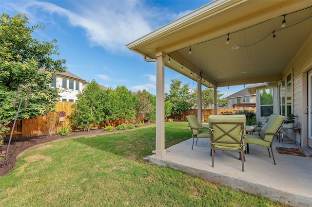 view of yard featuring a patio area