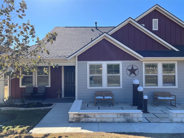 view of front of house with covered porch