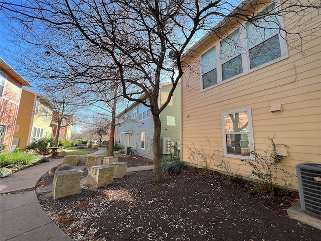 view of yard featuring central AC unit