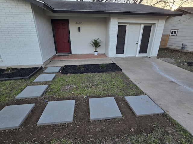 view of doorway to property