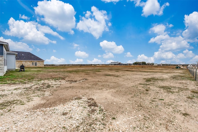 view of yard featuring a rural view