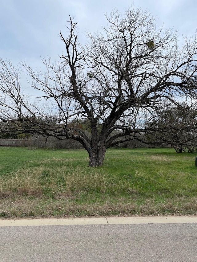 Listing photo 2 for 825 Sun Ray, Horseshoe Bay TX 78657