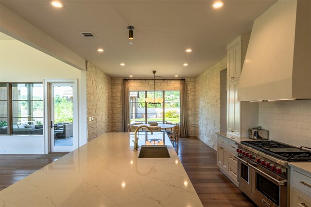 154 Presidio Ridge Dr, Fredericksburg, TX 78624
