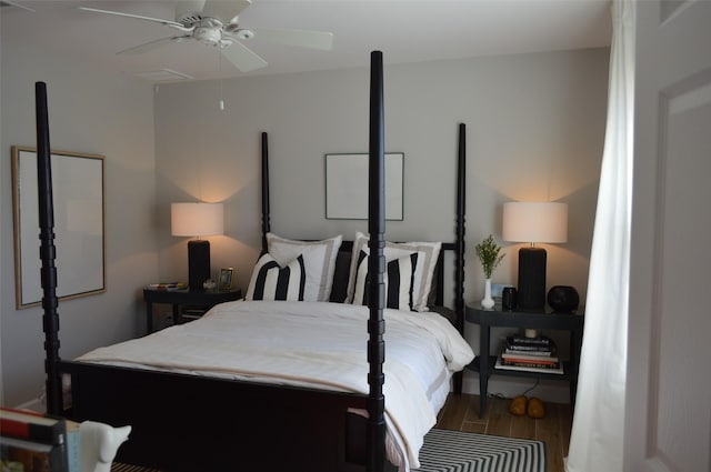 bedroom featuring ceiling fan