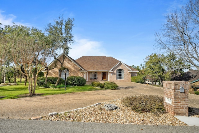 view of front of property with a front lawn