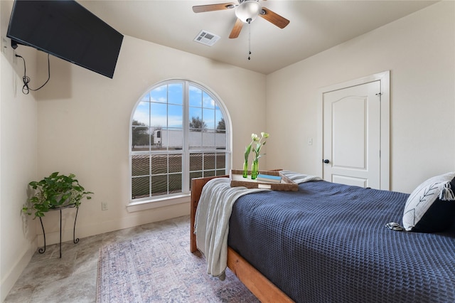 bedroom featuring ceiling fan