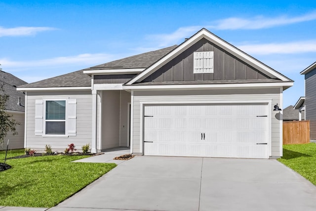 view of front of home with a front lawn