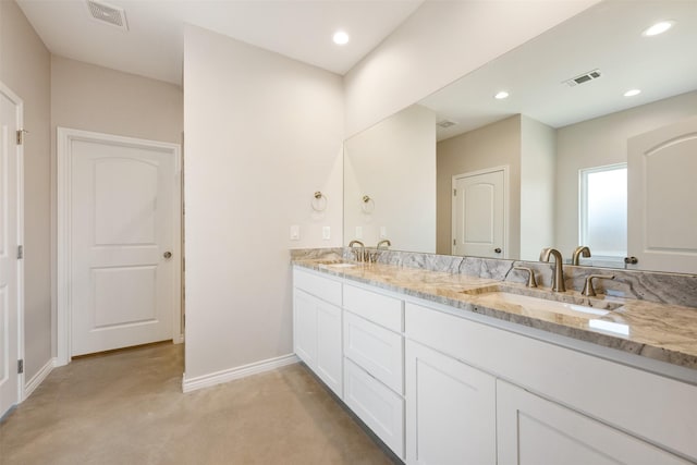 bathroom with vanity