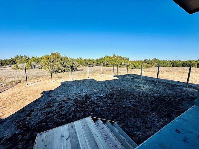 view of yard featuring a rural view