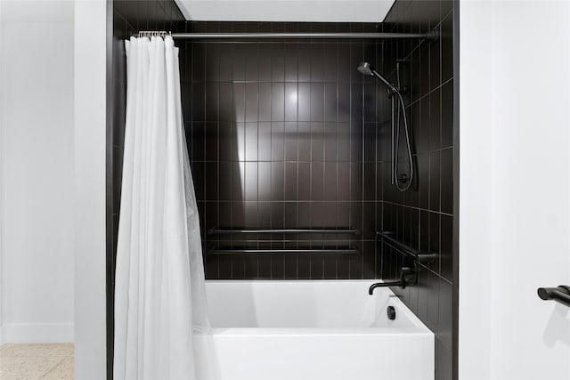 bathroom featuring shower / bath combo