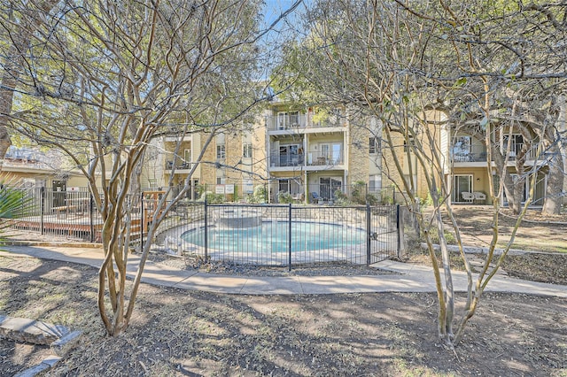 view of swimming pool