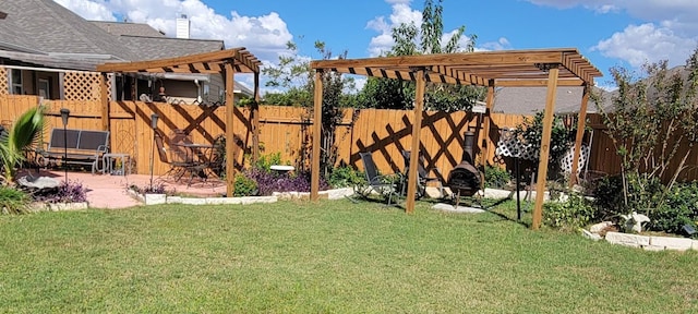 view of yard with a patio area, a fenced backyard, and a pergola