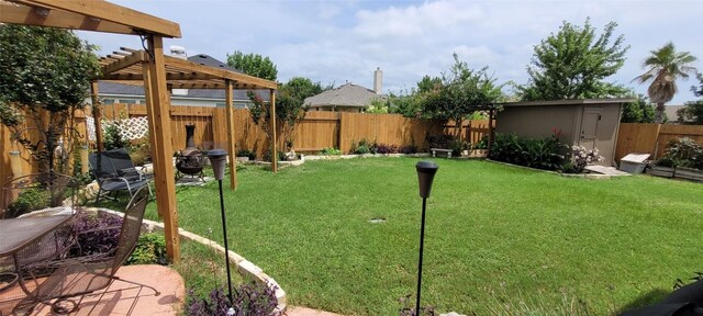 11513 Glen Knoll Dr, Manor, TX 78653 - fenced backyard with a shed and a pergola