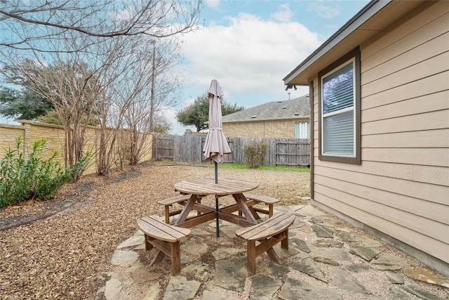 9201 Bentley Garner Ln, Austin, TX 78748 - fenced backyard with a patio area