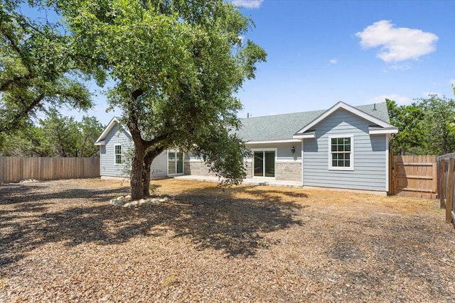 view of front of property