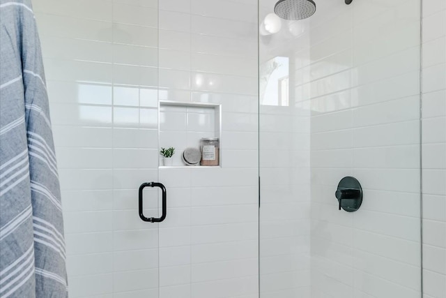 612 Irma Dr Unit 2, Austin, TX 78752 - bathroom with tiled shower