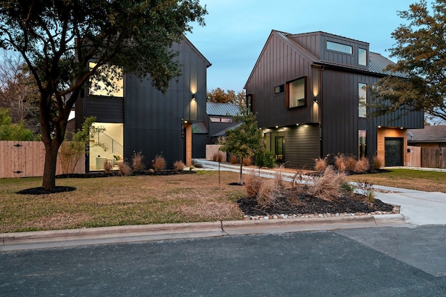 view of front of home with a front yard