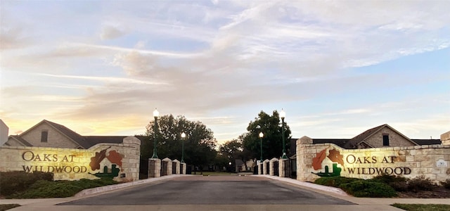 view of community / neighborhood sign