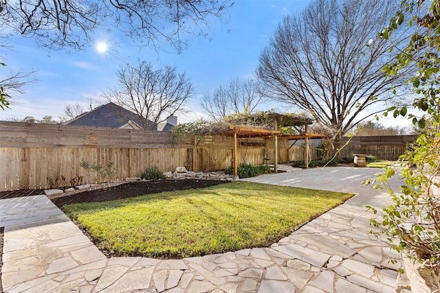 view of yard with a patio