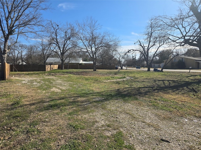 Listing photo 2 for 305 Lexington Rd, Elgin TX 78621