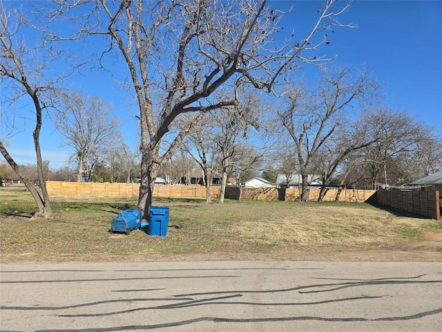 305 Lexington Rd, Elgin, TX 78621 - photo 8