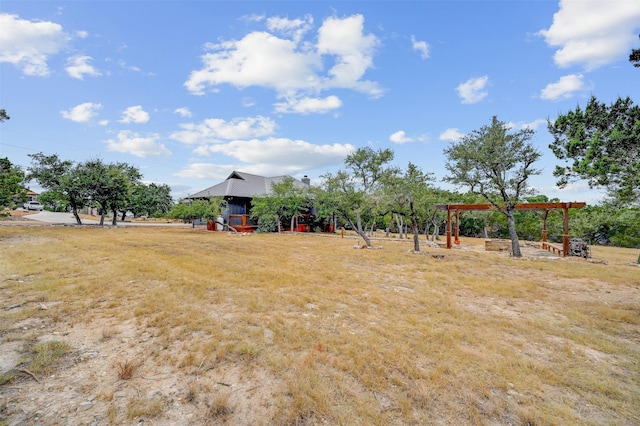 view of yard featuring a pergola