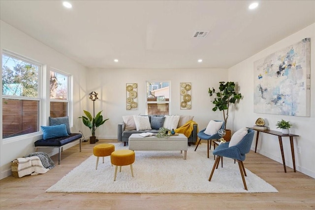 6811 Montana St, Austin, TX 78741 - living area featuring recessed lighting, wood finished floors, and baseboards
