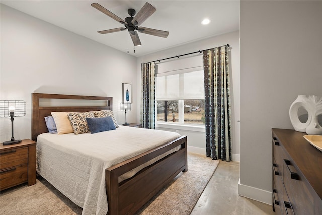 bedroom with ceiling fan