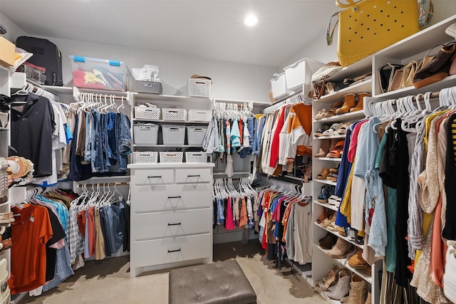 view of spacious closet