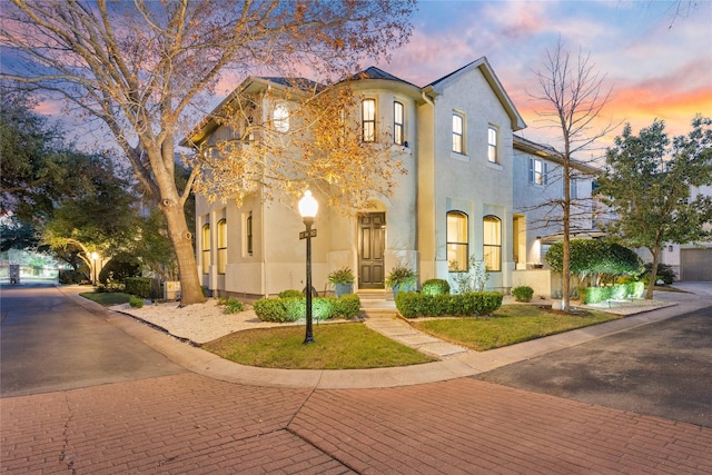 view of mediterranean / spanish-style house