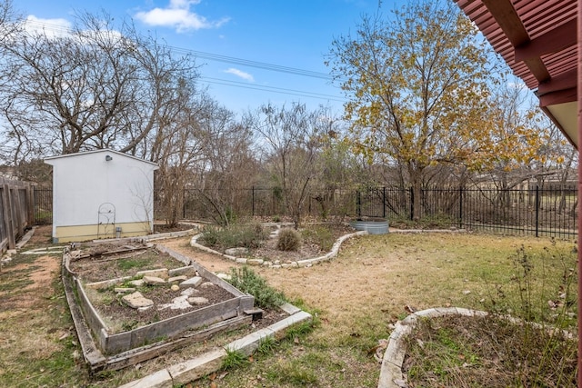 view of yard with a shed