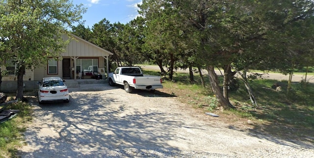 2421 Hornsby, Spring Branch, TX 78070 - view of front facade with a porch