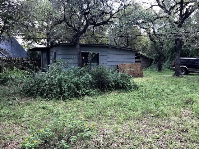 2611 N Cuernavaca Dr, Austin, TX 78733 - view of yard