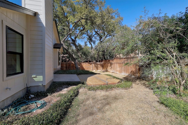 view of yard with a patio