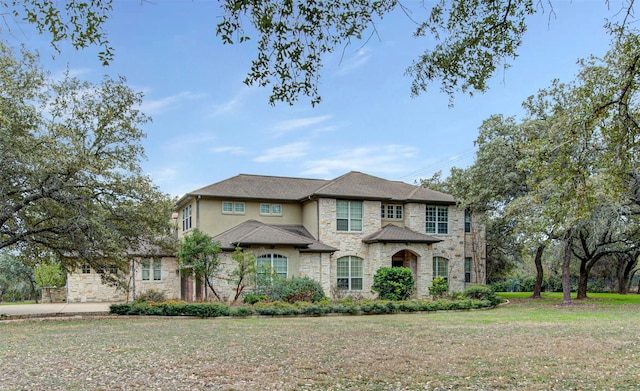 view of front of house with a front yard