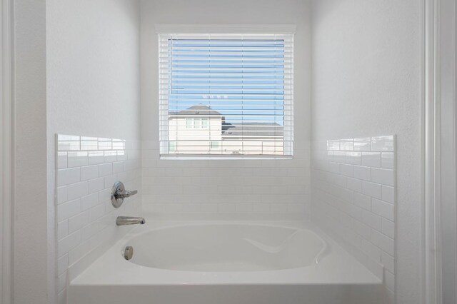 305 Ravens Crest Dr, Hutto, TX 78634 - full bathroom with a bath