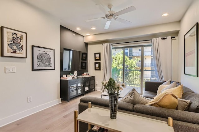 908 Nueces St Unit 37, Austin, TX 78701 - living area with baseboards, light wood-type flooring, a ceiling fan, and recessed lighting