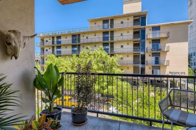 908 Nueces St Unit 37, Austin, TX 78701 - view of balcony
