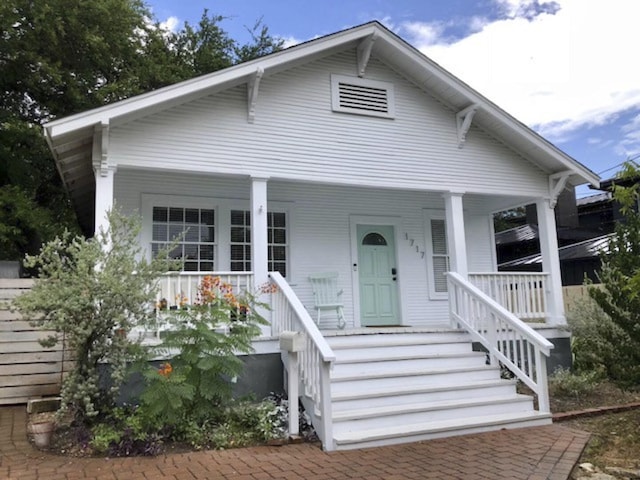 view of front of home featuring a porch