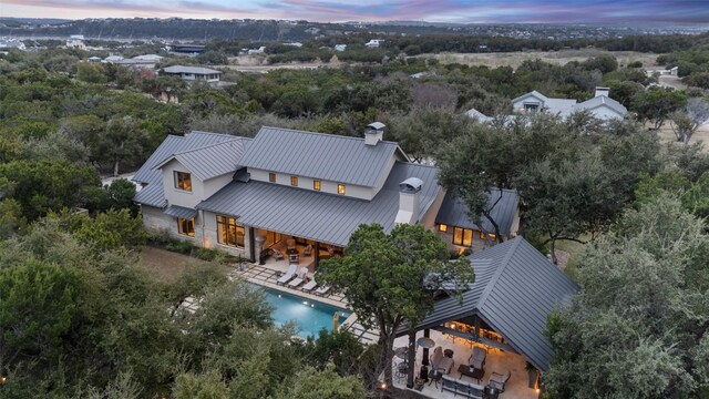 view of aerial view at dusk